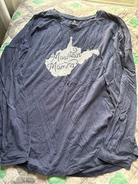 Top of the World Navy Long-Sleeve "Mountain Mamma" Tee